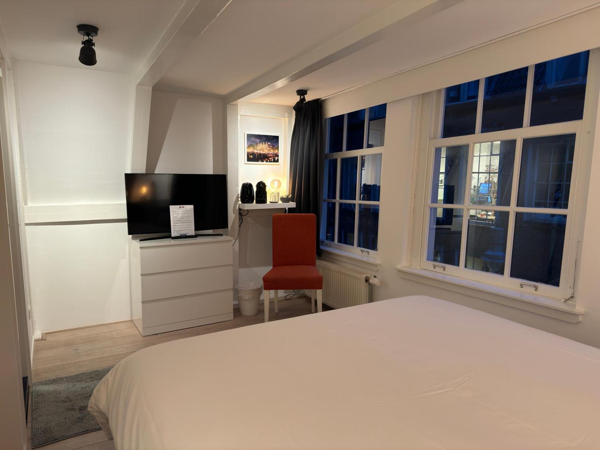 Nine Streets Inn Амстердам Екстериор снимка